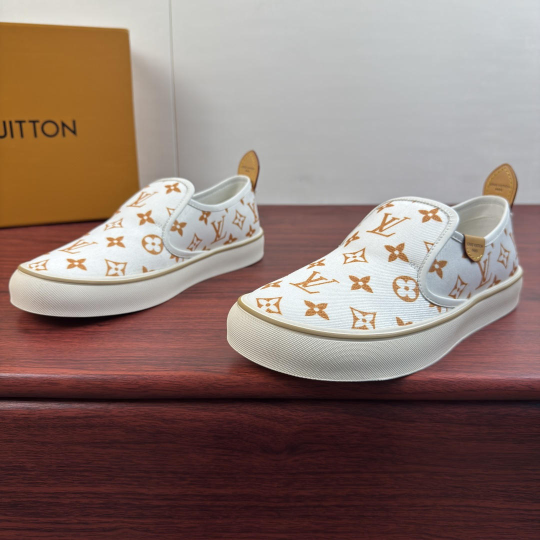 LV 高仿男鞋 白色棕色 Monogram 印花一腳蹬懶人休閒鞋| 13 LV 高仿男鞋 白色棕色 Monogram 印花一腳蹬懶人休閒鞋