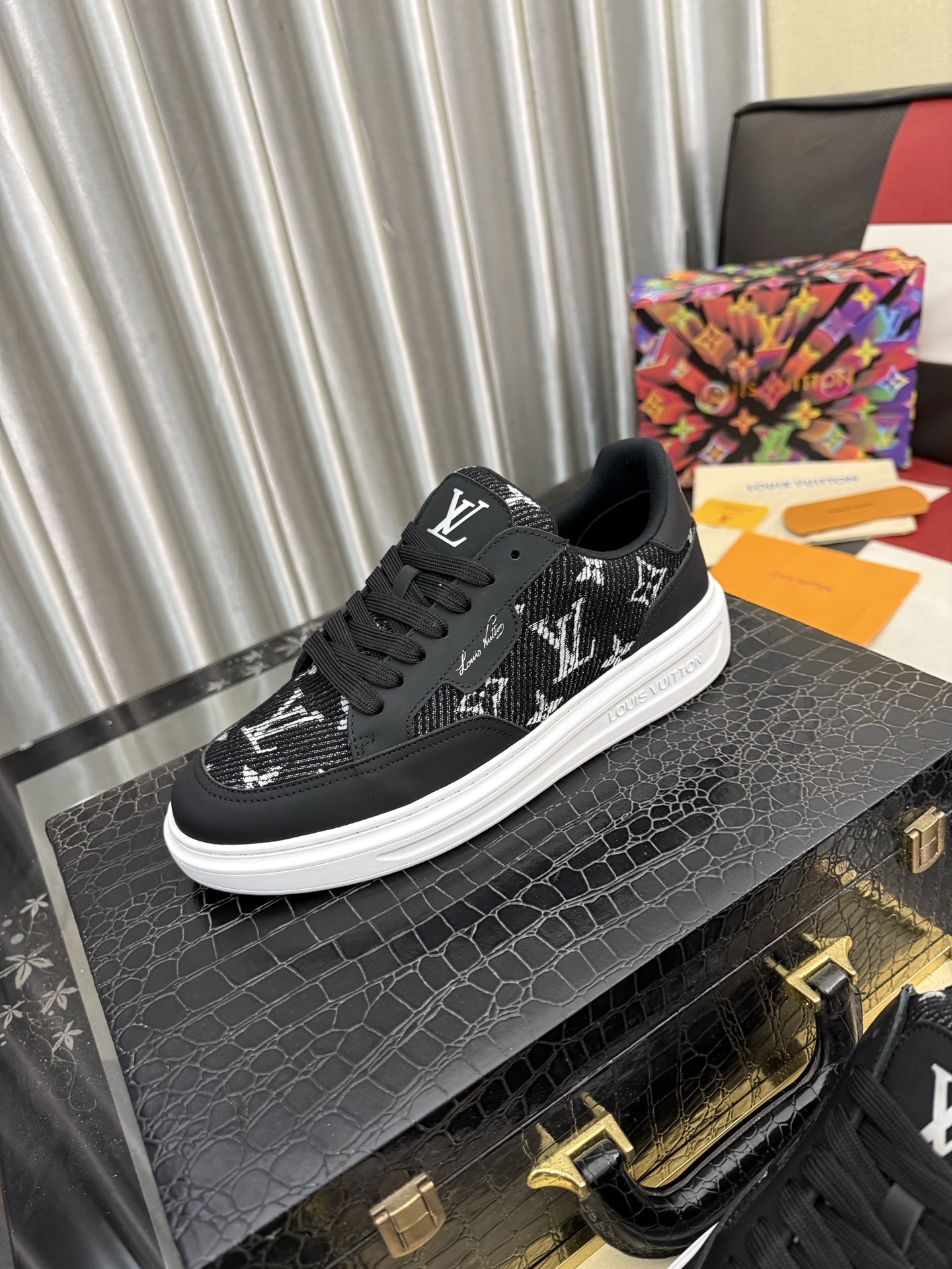 LV A貨男鞋 黑白 Monogram 拼接厚底低筒繫帶休閒鞋