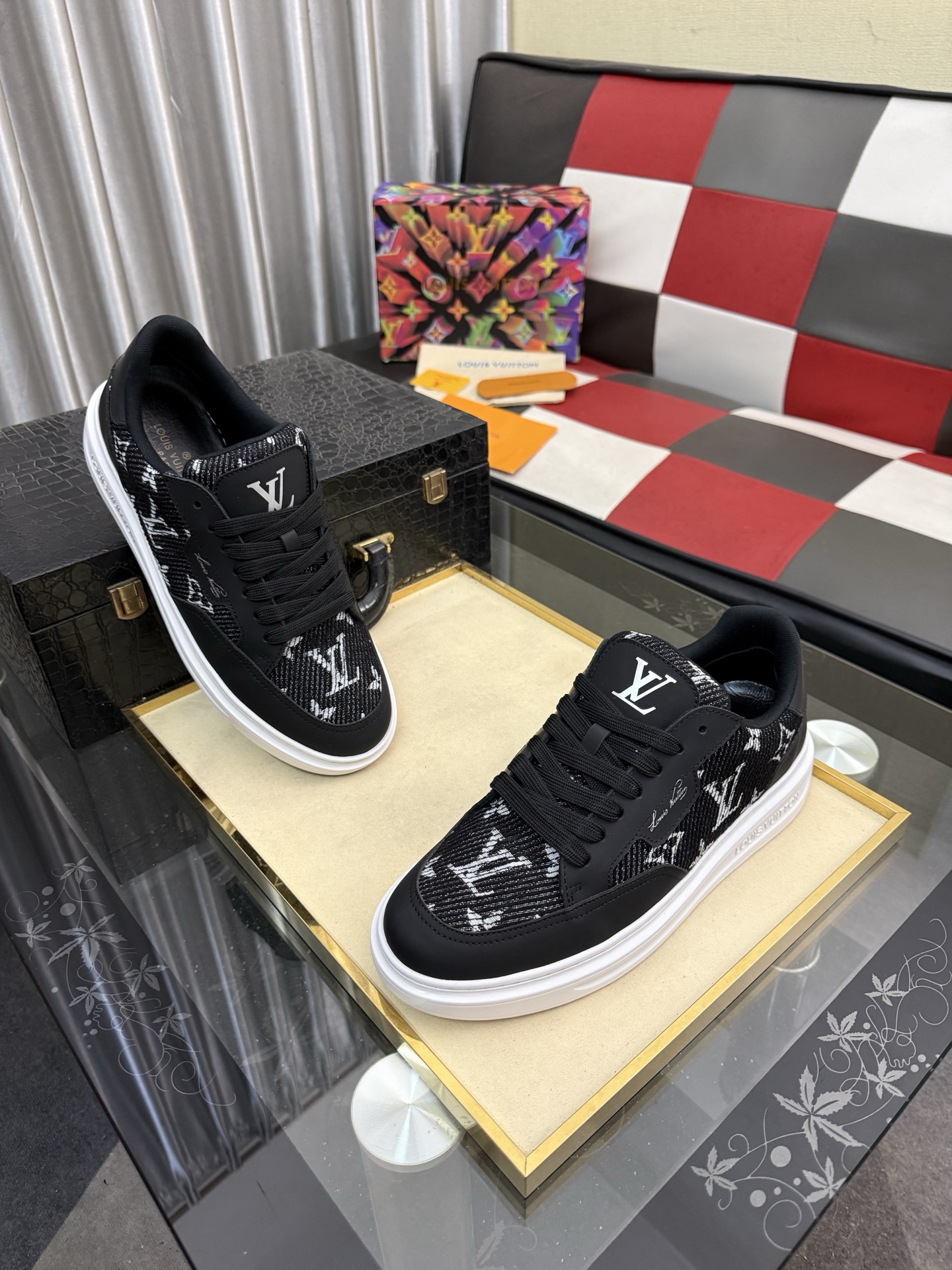LV A貨男鞋 黑白 Monogram 拼接厚底低筒繫帶休閒鞋| 13 LV A貨男鞋 黑白 Monogram 拼接厚底低筒繫帶休閒鞋