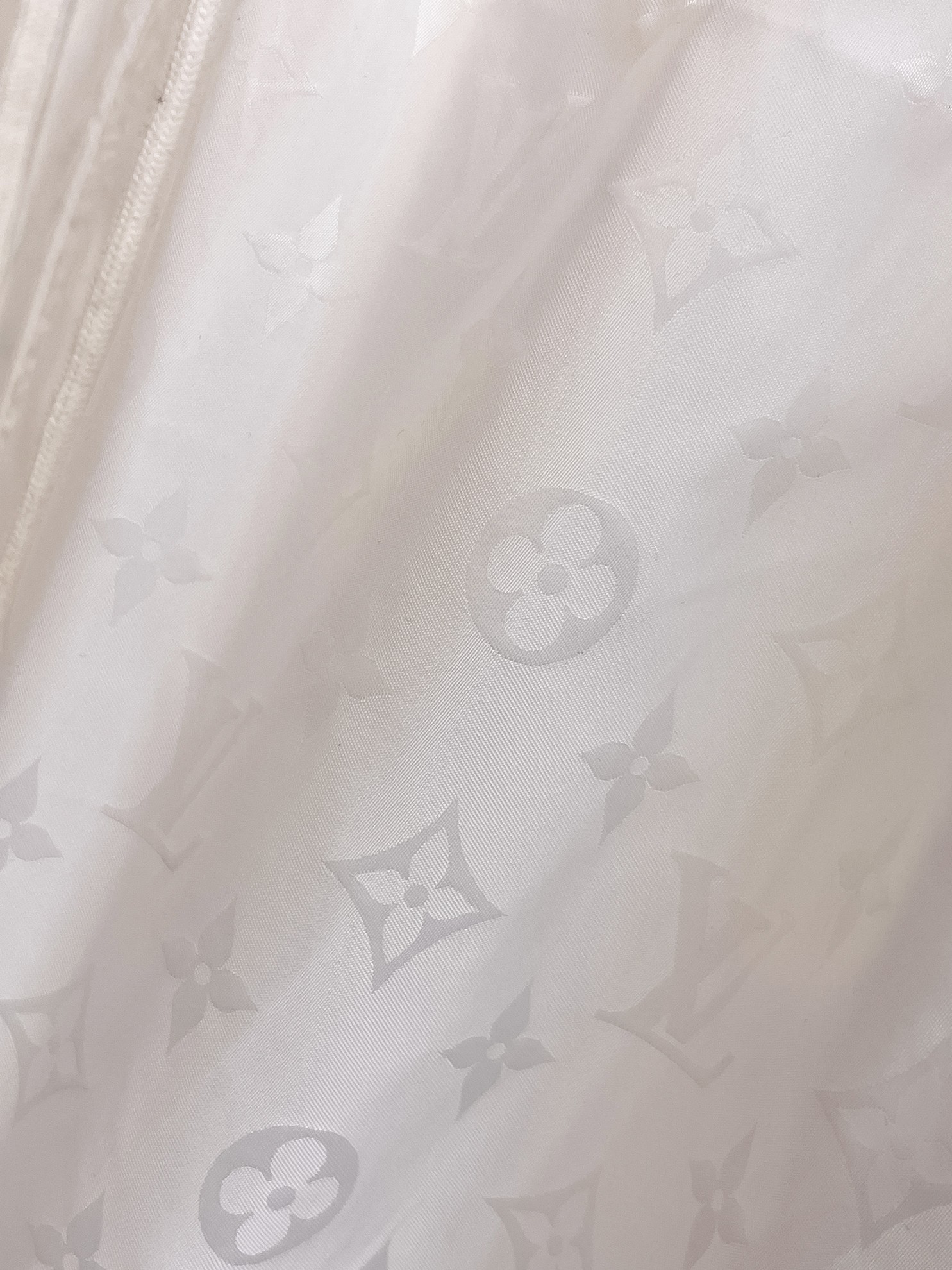 一比一LV男士短褲 白色Monogram暗紋抽繩休閒五分褲
