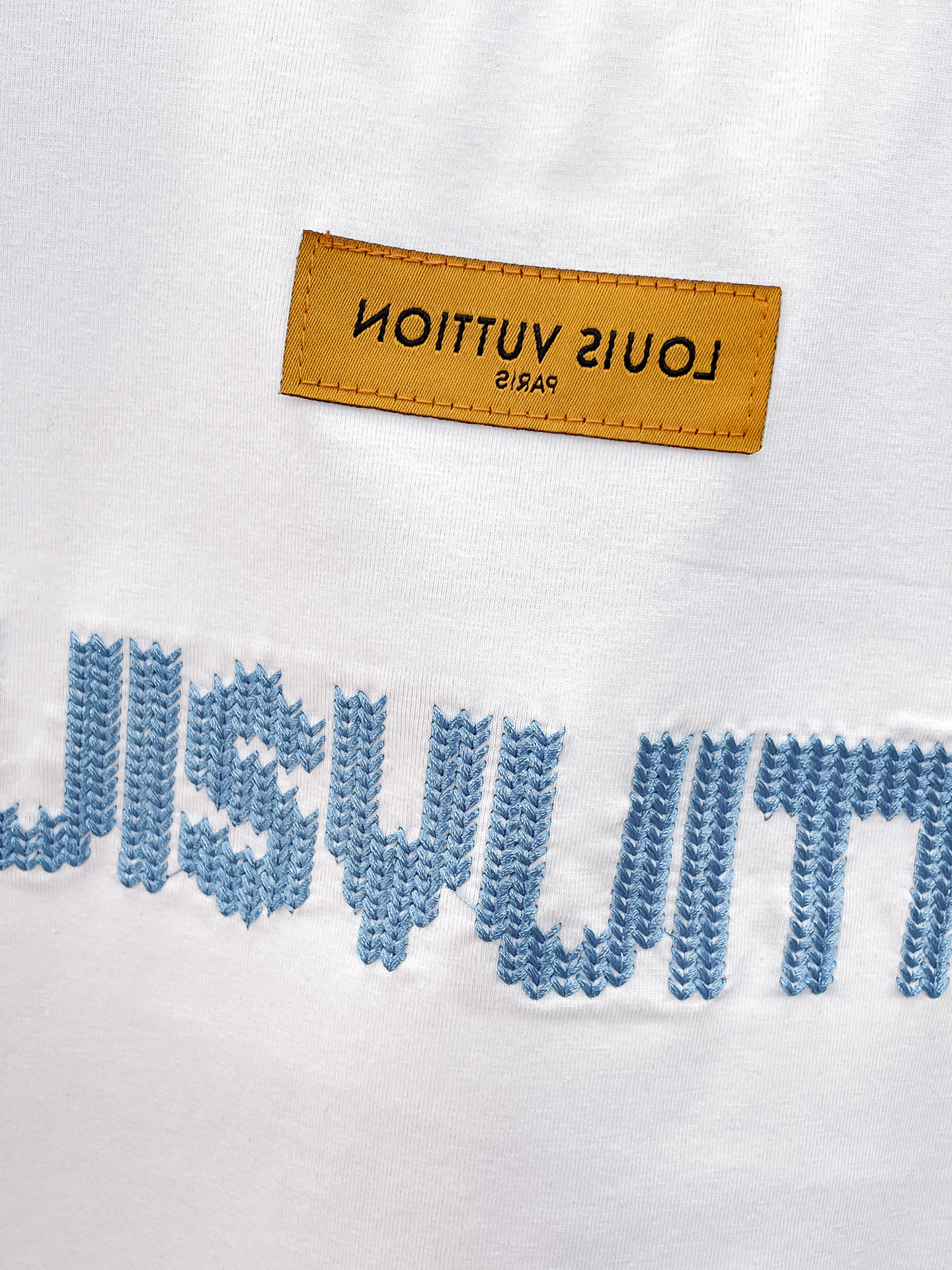 一比一LV短袖T恤 白色藍色LV字母Logo刺繡休閒男士短T| 8 一比一LV短袖T恤 白色藍色LV字母Logo刺繡休閒男士短T
