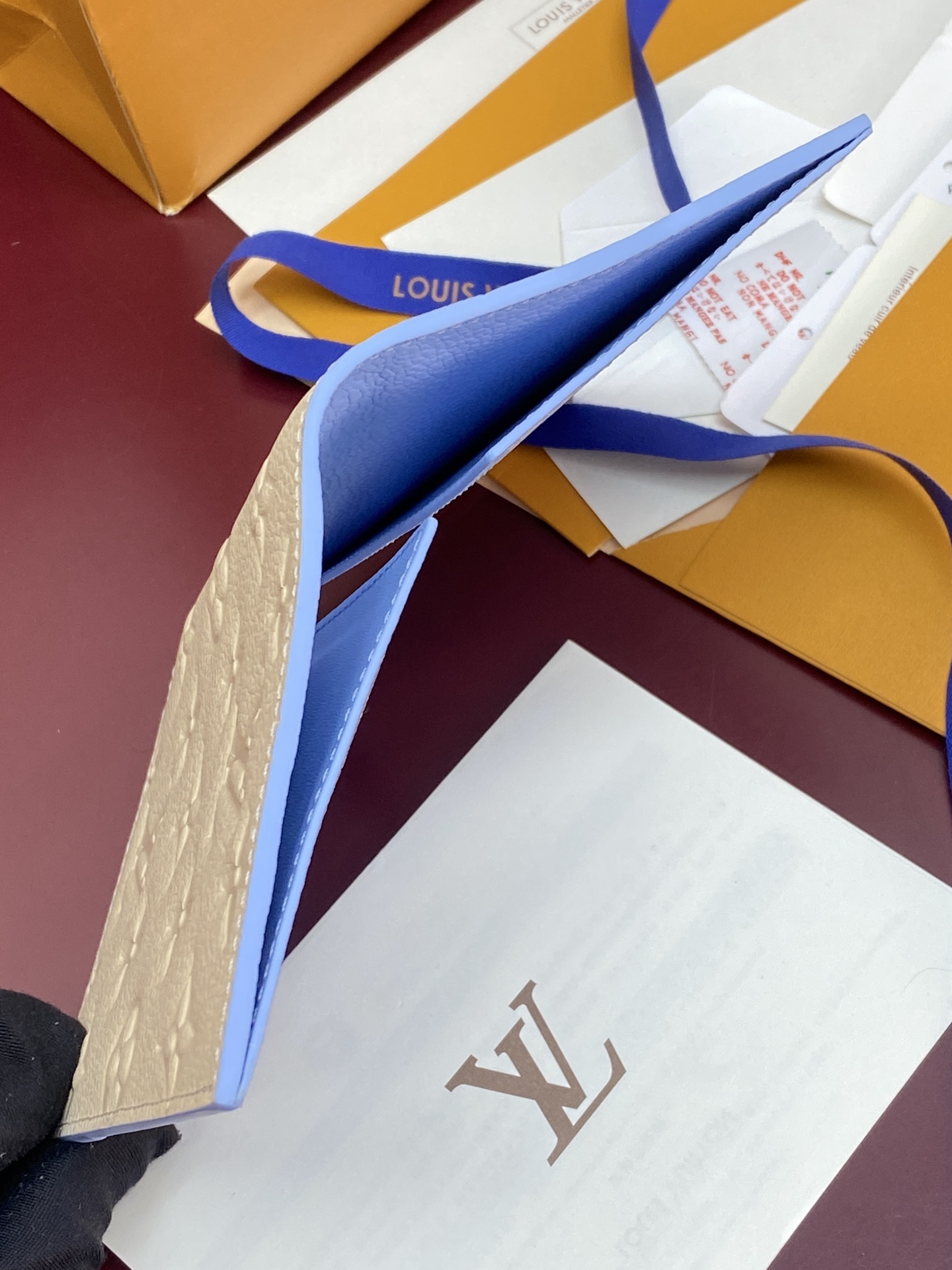LV一比一女士奶油白Monogram Empreinte對折長夾 立體壓紋皮革錢包| 9 LV一比一女士奶油白Monogram Empreinte對折長夾 立體壓紋皮革錢包