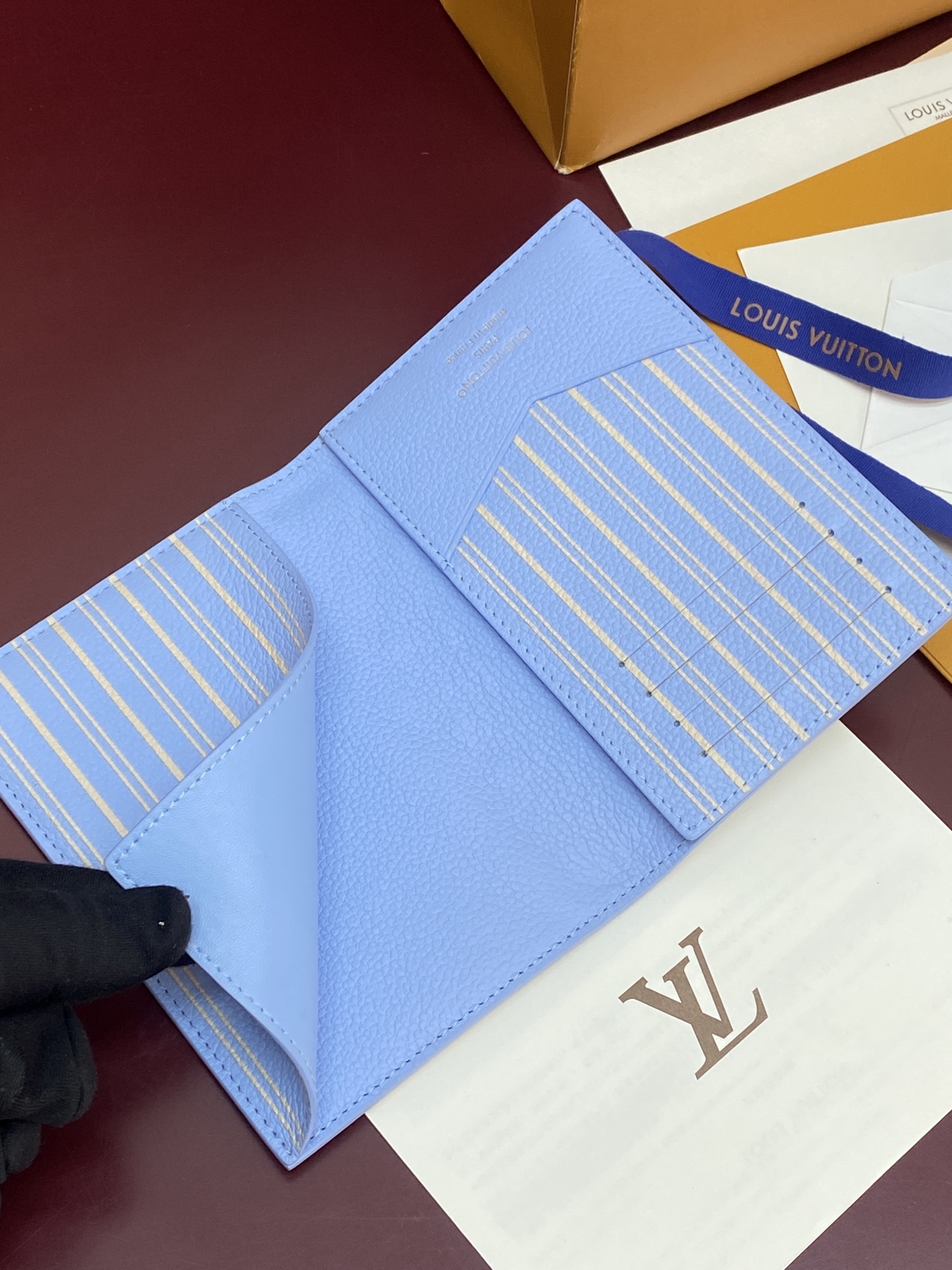 LV一比一女士奶油白Monogram Empreinte對折長夾 立體壓紋皮革錢包| 8 LV一比一女士奶油白Monogram Empreinte對折長夾 立體壓紋皮革錢包