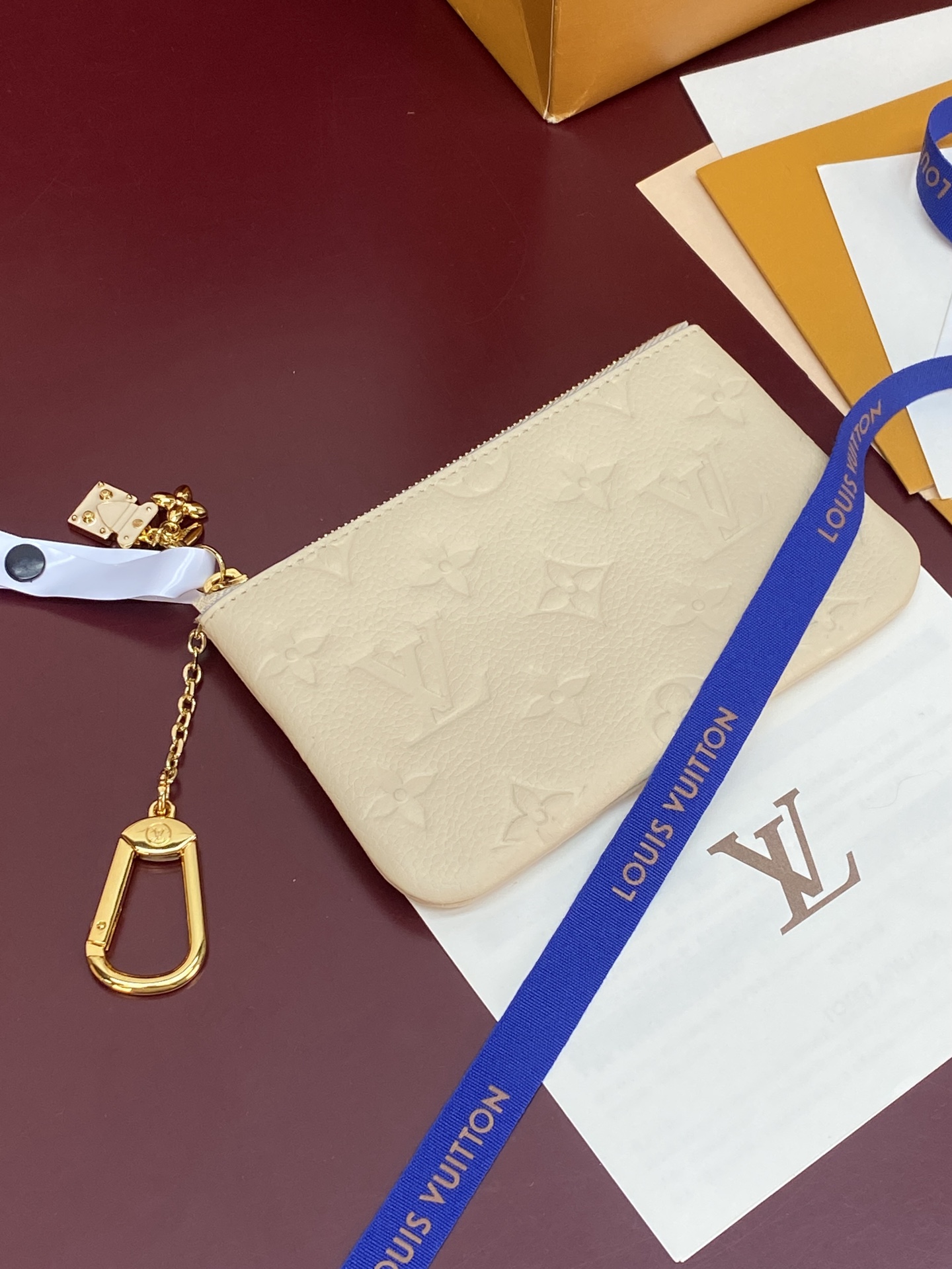 LV復刻女士奶油白Monogram Empreinte拉鍊零錢包 金色鏈條掛扣小包| 11 LV復刻女士奶油白Monogram Empreinte拉鍊零錢包 金色鏈條掛扣小包