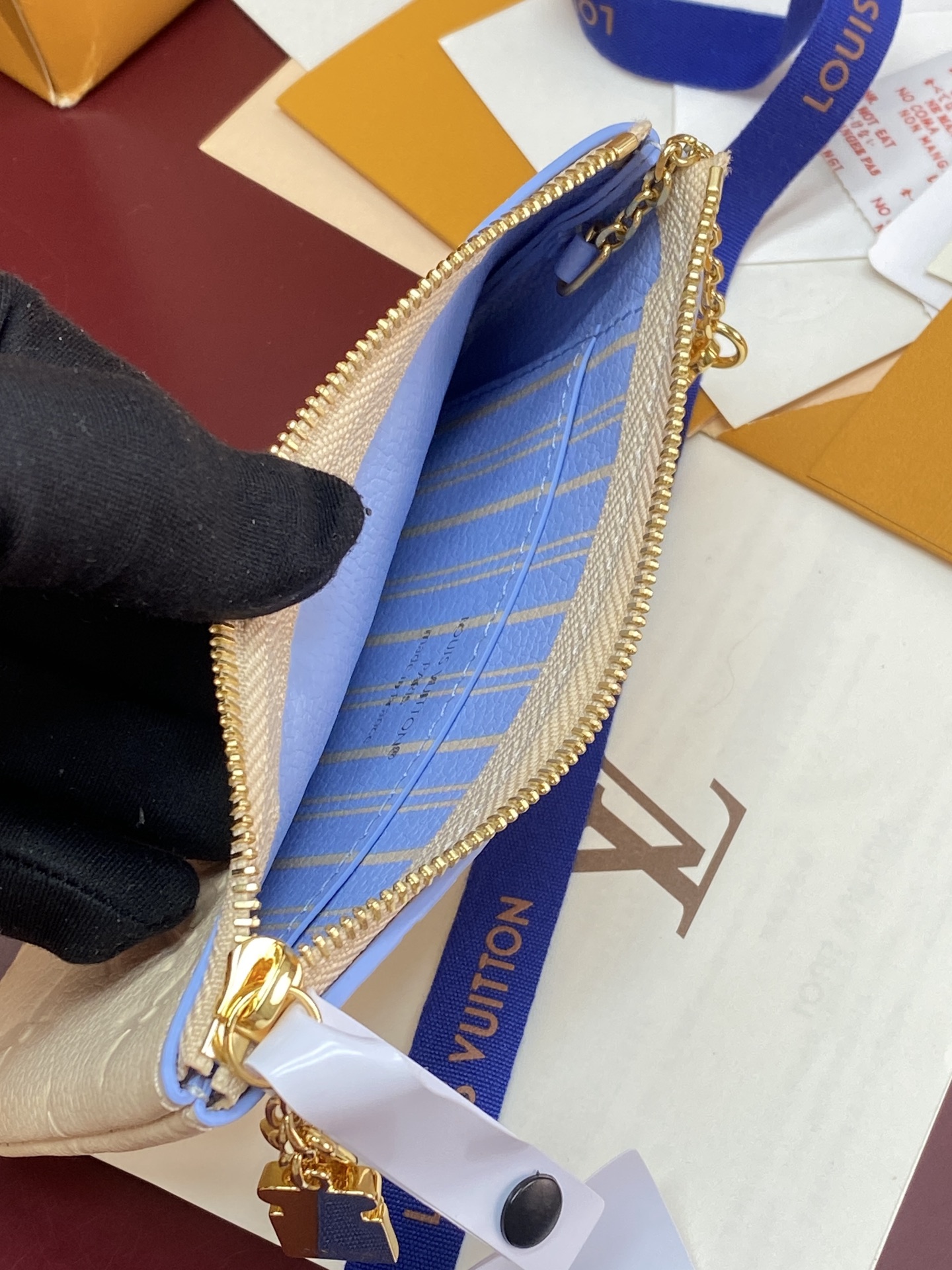 LV復刻女士奶油白Monogram Empreinte拉鍊零錢包 金色鏈條掛扣小包| 10 LV復刻女士奶油白Monogram Empreinte拉鍊零錢包 金色鏈條掛扣小包
