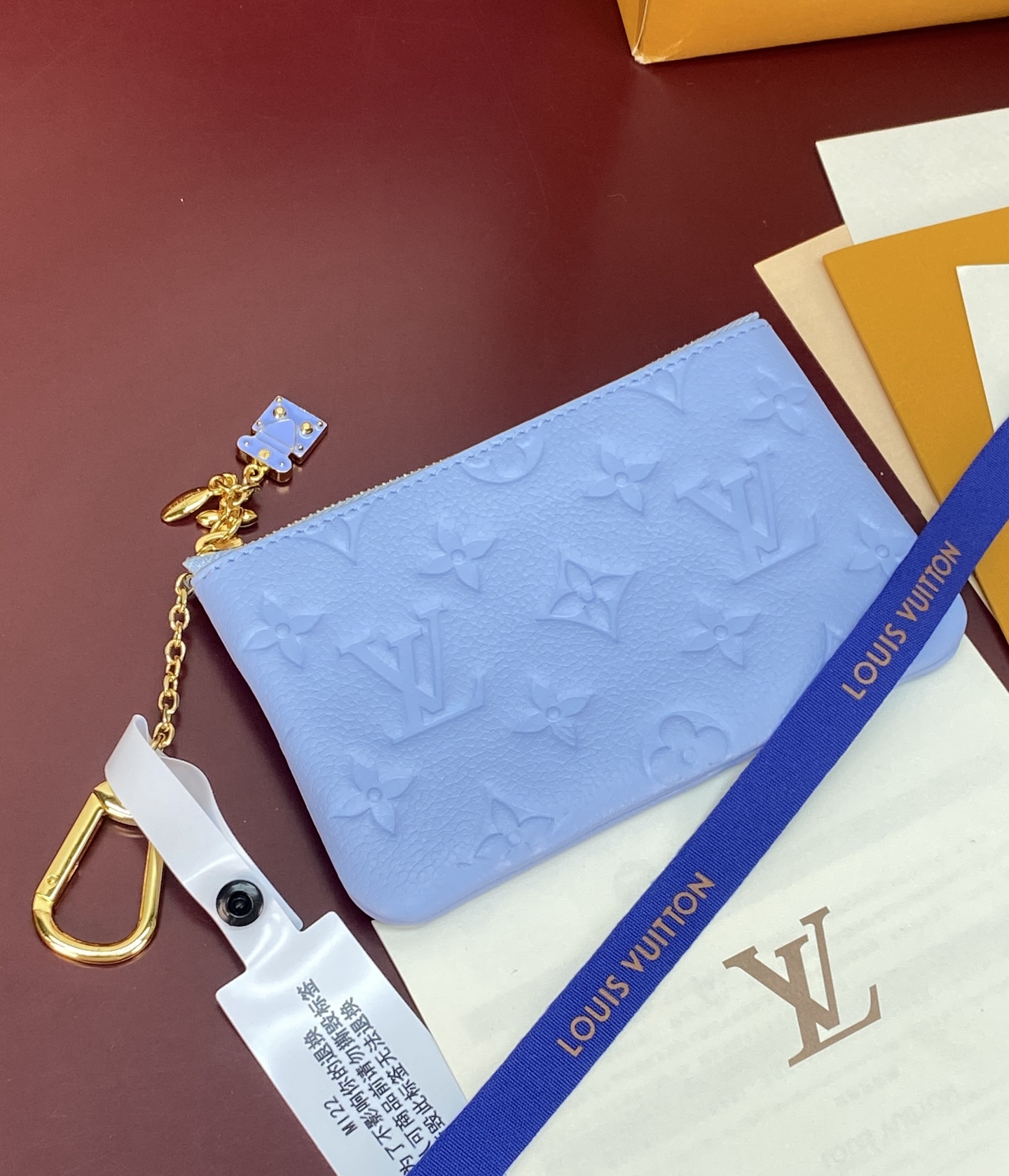 LV高仿 Monogram Empreinte 淺藍色拉鍊零錢包 精緻吊飾款| 11 LV高仿 Monogram Empreinte 淺藍色拉鍊零錢包 精緻吊飾款