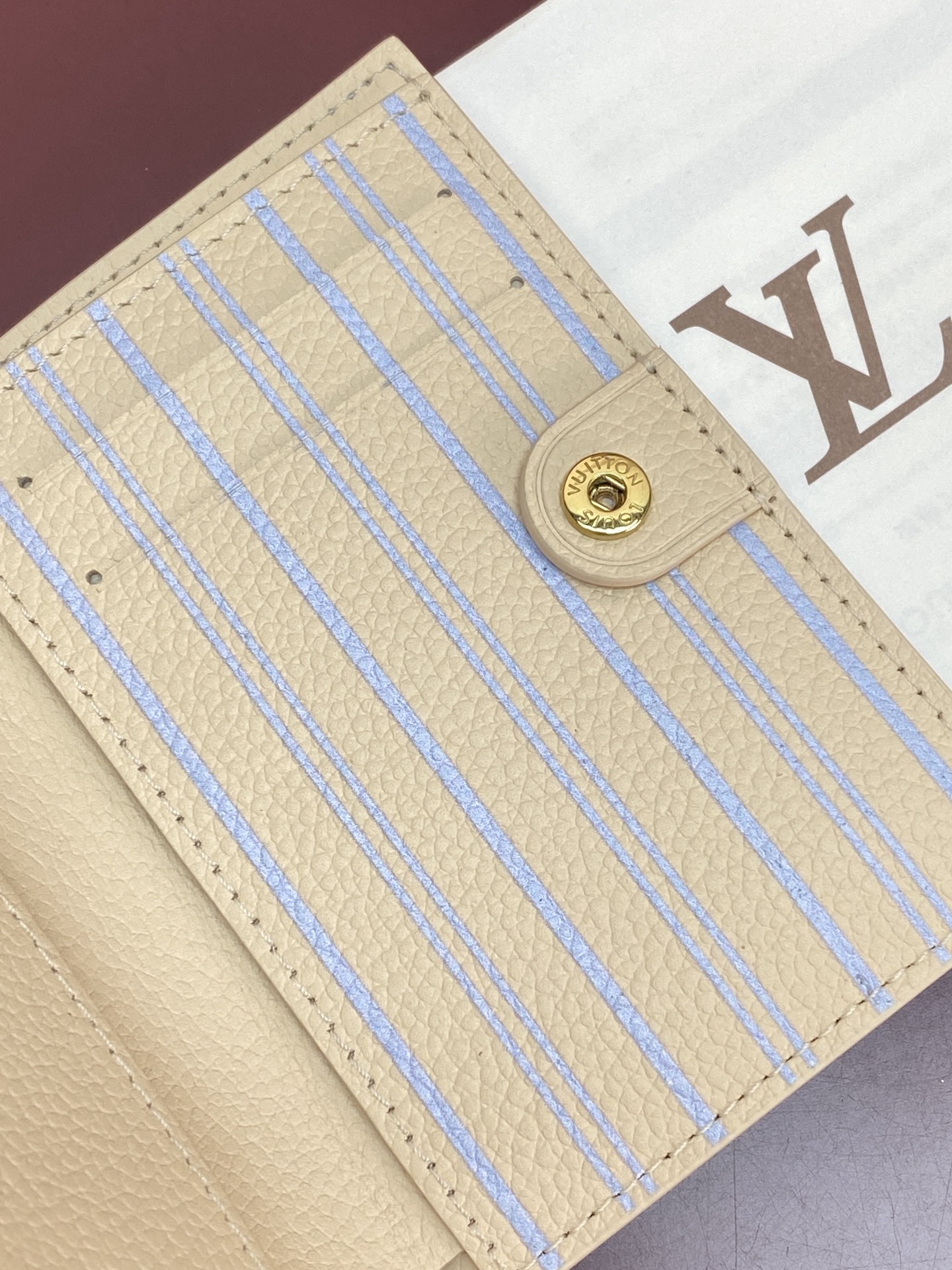 LV原單 Monogram Empreinte 淺藍色短夾 拉鍊卡位折疊錢包| 11 LV原單 Monogram Empreinte 淺藍色短夾 拉鍊卡位折疊錢包