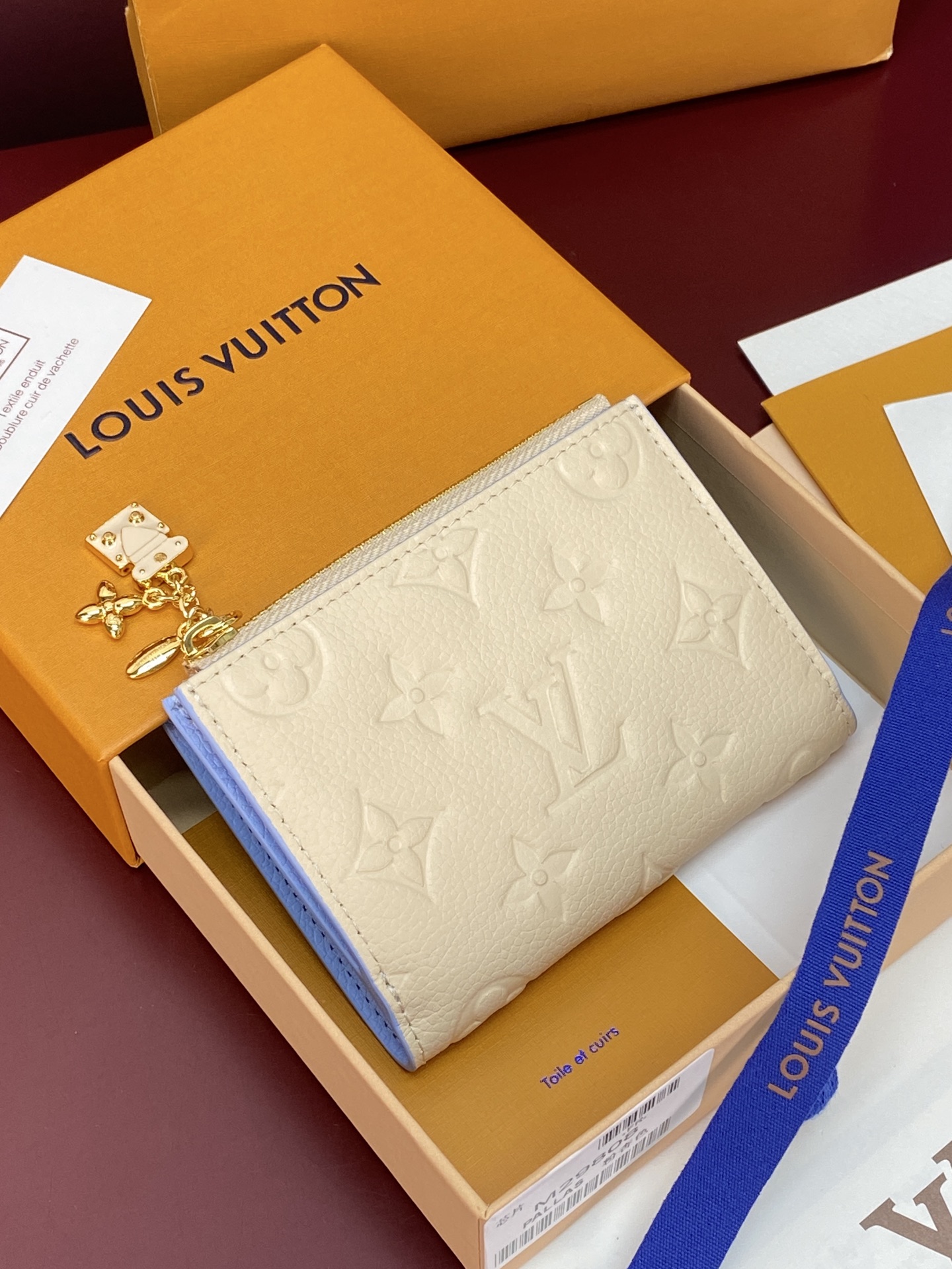 LV一比一 Monogram Empreinte 奶油白短夾 雙色拼接錢包| 6 LV一比一 Monogram Empreinte 奶油白短夾 雙色拼接錢包