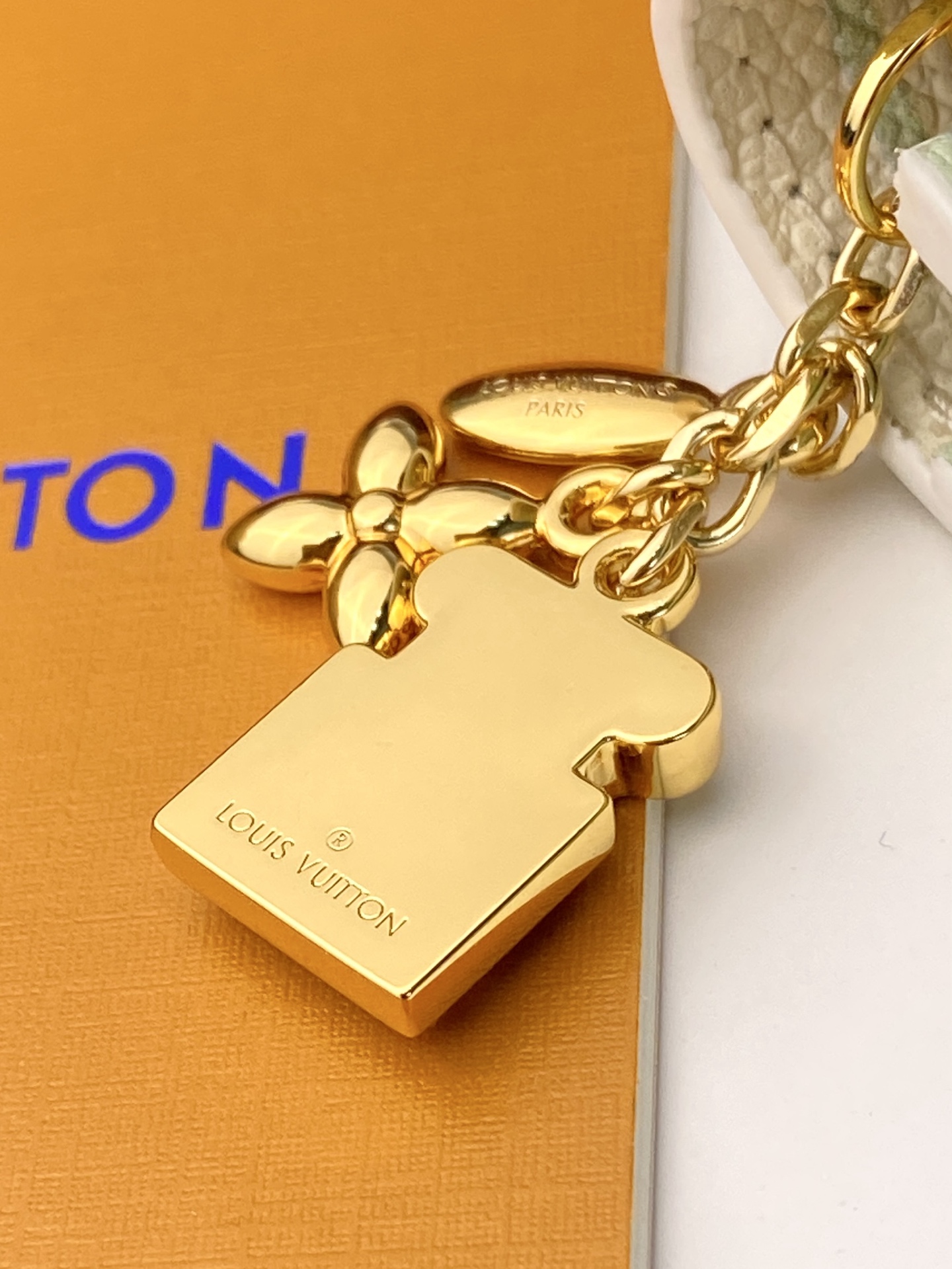 LV復刻 Monogram Empreinte 薄荷綠翻蓋短夾 金扣三折錢包| 15 LV復刻 Monogram Empreinte 薄荷綠翻蓋短夾 金扣三折錢包