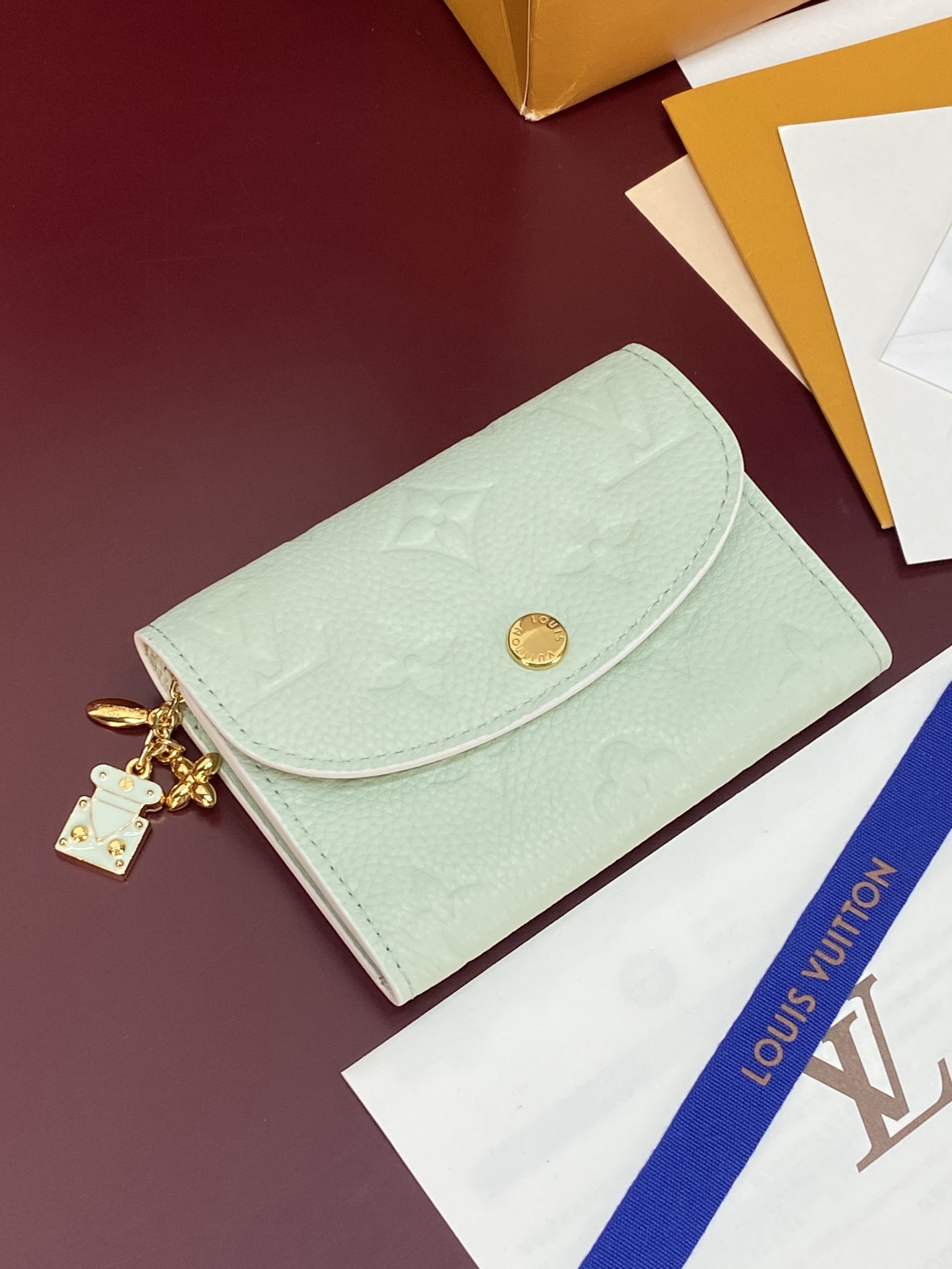 LV復刻 Monogram Empreinte 薄荷綠翻蓋短夾 金扣三折錢包| 11 LV復刻 Monogram Empreinte 薄荷綠翻蓋短夾 金扣三折錢包