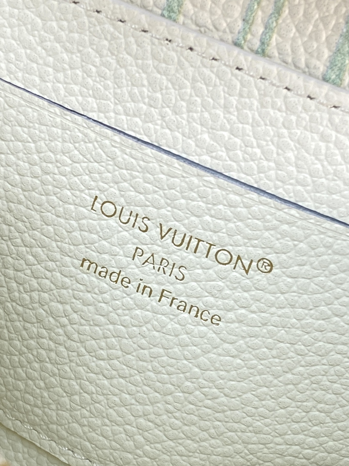 LV復刻 Monogram Empreinte 薄荷綠翻蓋短夾 金扣三折錢包| 8 LV復刻 Monogram Empreinte 薄荷綠翻蓋短夾 金扣三折錢包