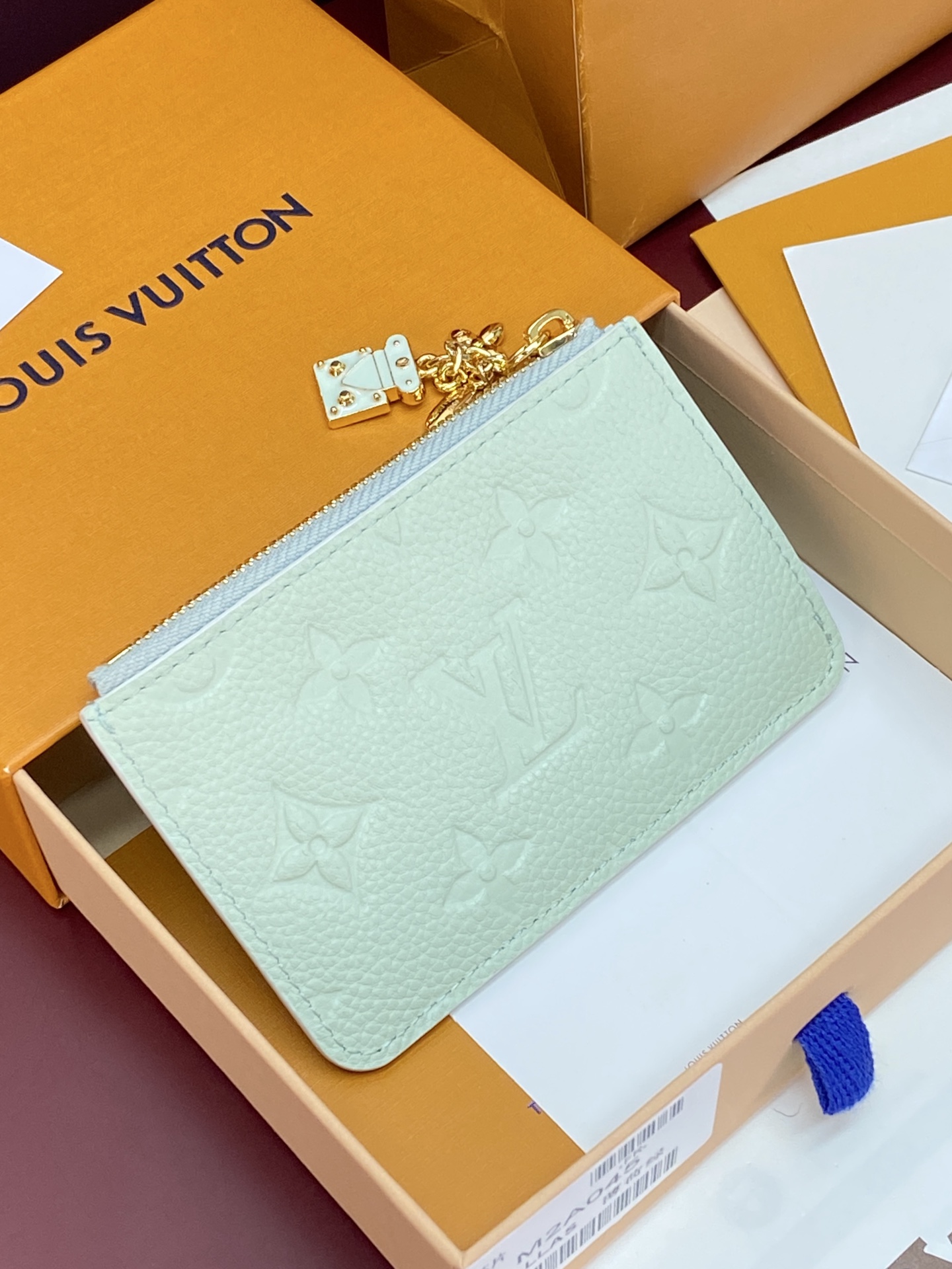 LV高仿 Monogram Empreinte 薄荷綠拉鍊卡片夾 零錢包| 14 LV高仿 Monogram Empreinte 薄荷綠拉鍊卡片夾 零錢包